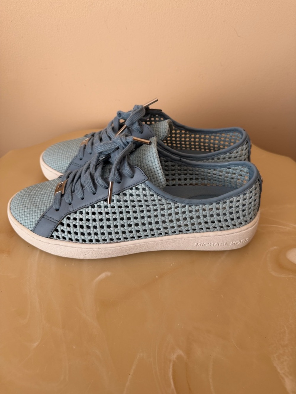 Michael Kors Light Blue Woven Lace-Up Sneakers Size 8.5 - Perforated - Picture 4 of 9